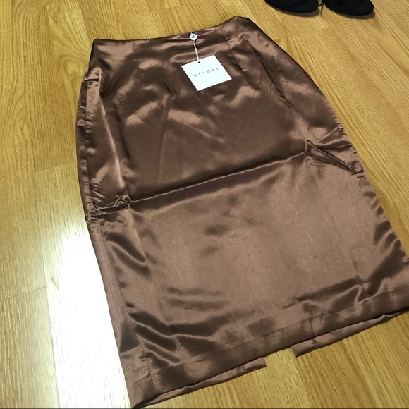 NWT Antonia Satin MIDI Skirt Chocolate size Small - Picture 2 of 7